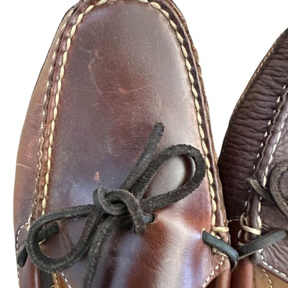 LL Bean - Leather house slip ons ~ size 7 ~ NOTE: ONE SMOOTH, ONE PEBBLED - Picture 3 of 12